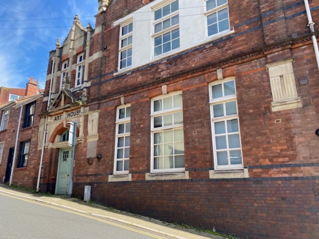 2 bed flat to rent in Preston Street, EX1