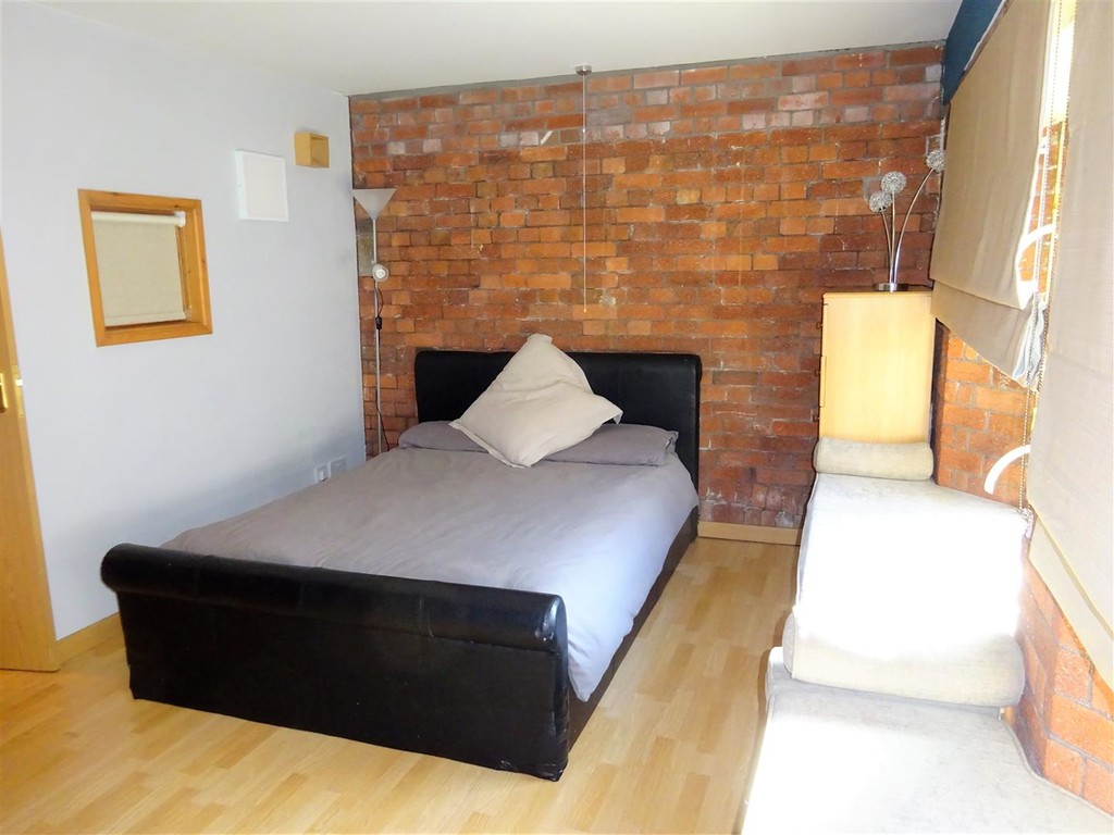 2 bed flat to rent in Preston Street  - Property Image 10