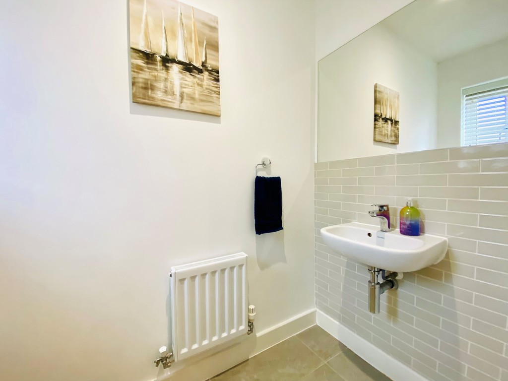 3 bed house for sale in Tarka Way, Crediton 10