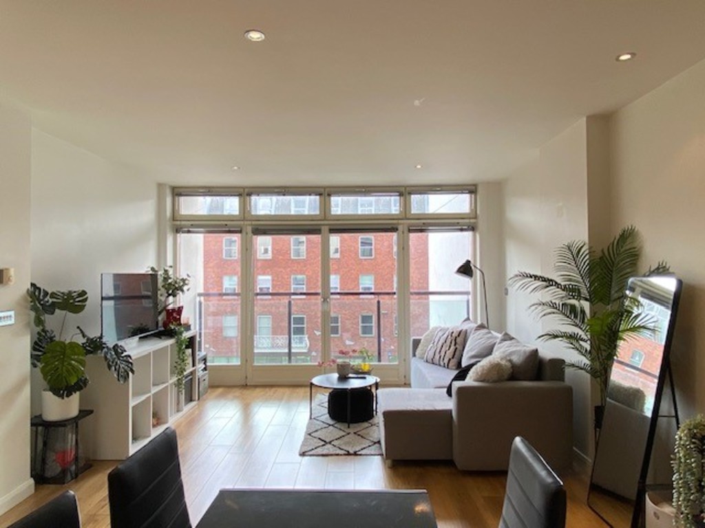 1 bed flat for sale in Trinity Apartments, Roman Walk  - Property Image 2