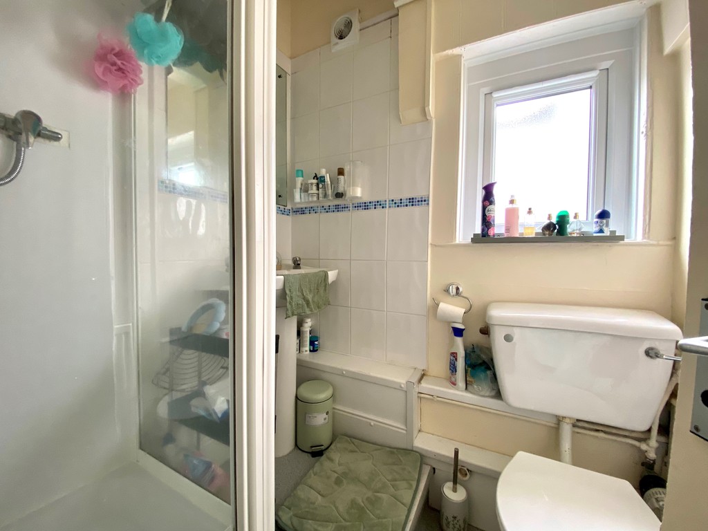 2 bed flat to rent in Oxford Road, Exeter  - Property Image 5