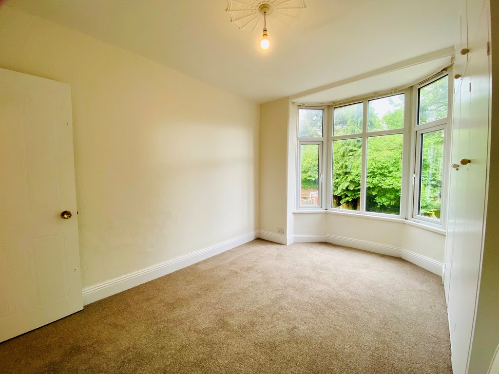 2 bed flat for sale in Queens Crescent  - Property Image 9