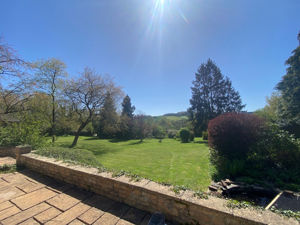 4 bed bungalow to rent in Moorlake, CREDITON 2