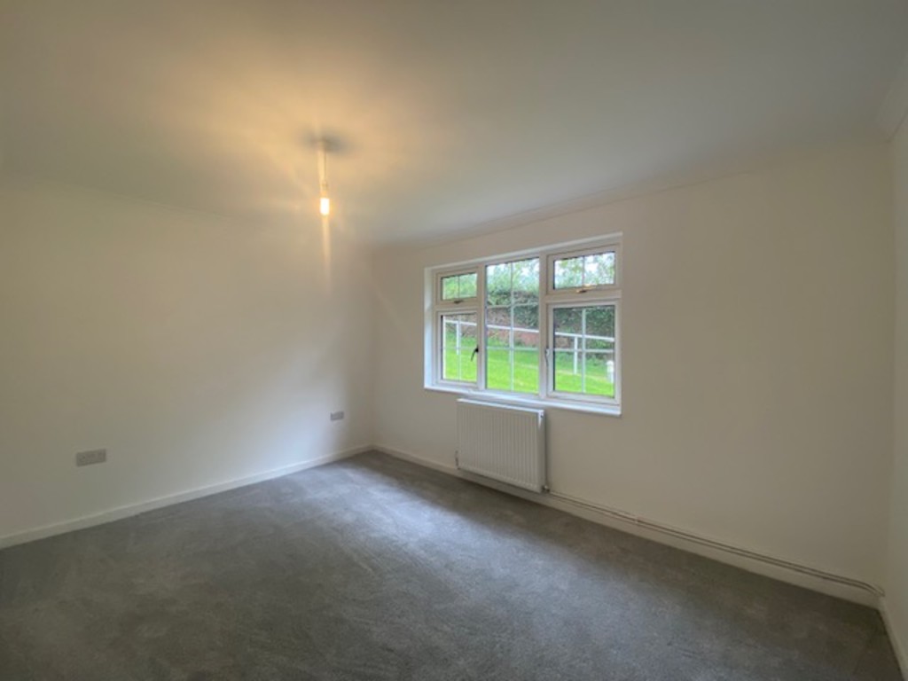 4 bed bungalow to rent in Moorlake, CREDITON 15