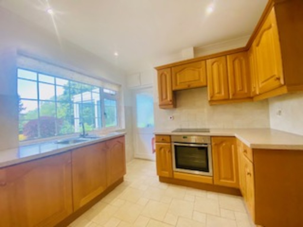 4 bed bungalow to rent in Moorlake, CREDITON  - Property Image 7