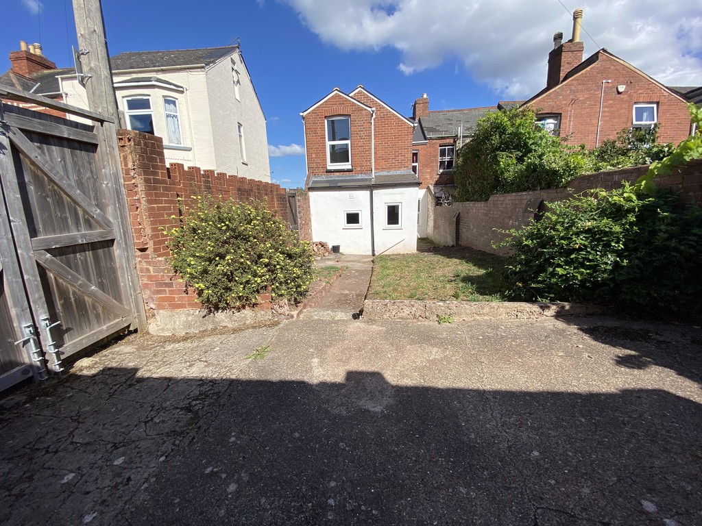 5 bed house to rent  - Property Image 15