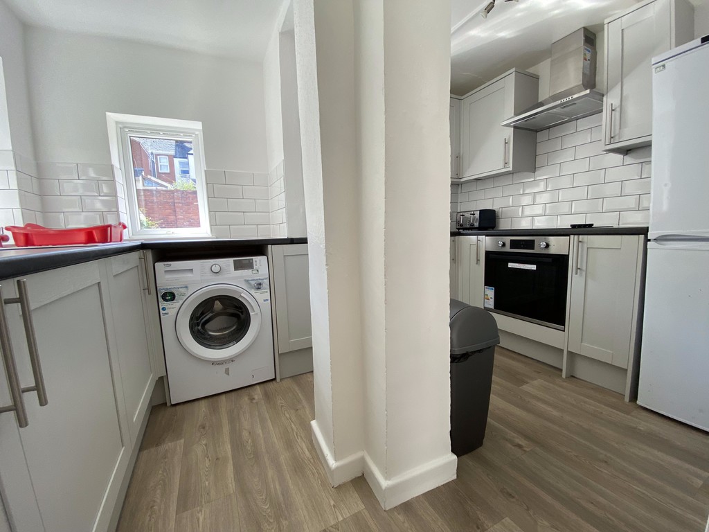 5 bed house to rent 5