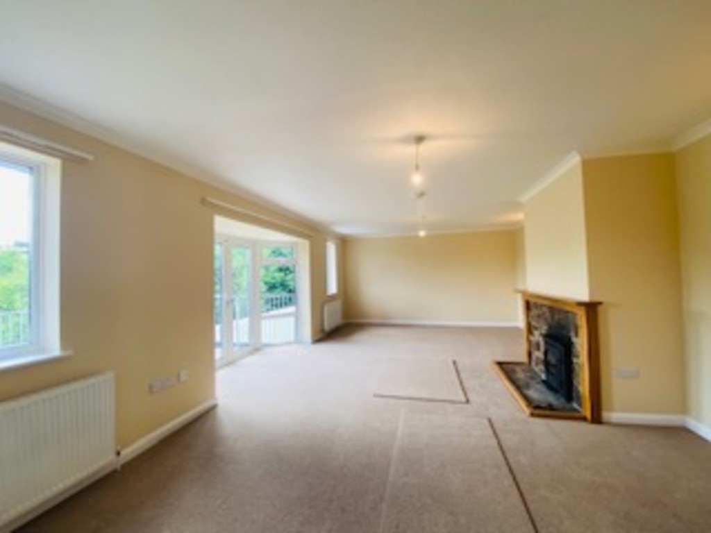 5 bed house to rent  - Property Image 11