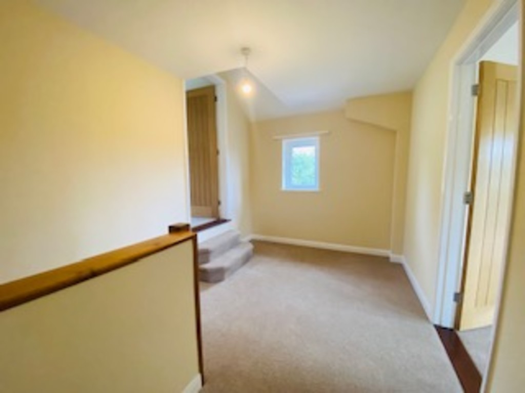 5 bed house to rent  - Property Image 27