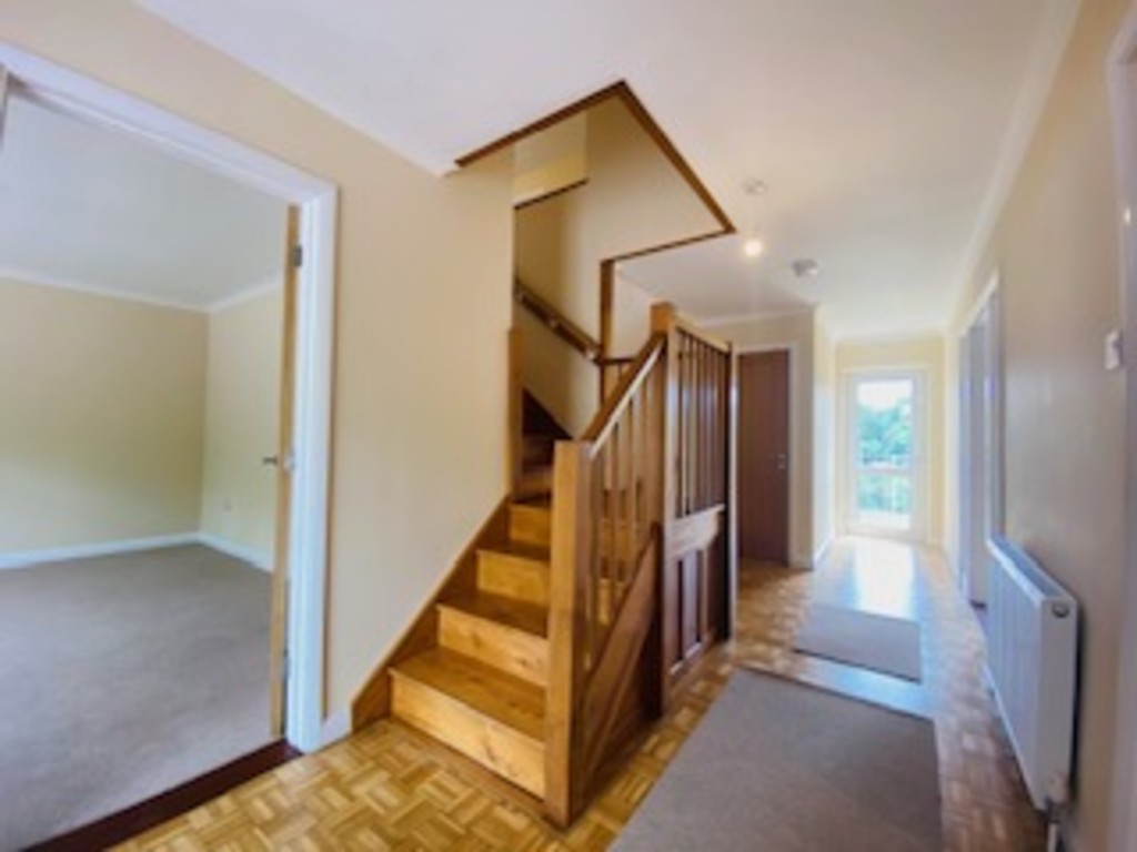 5 bed house to rent 10