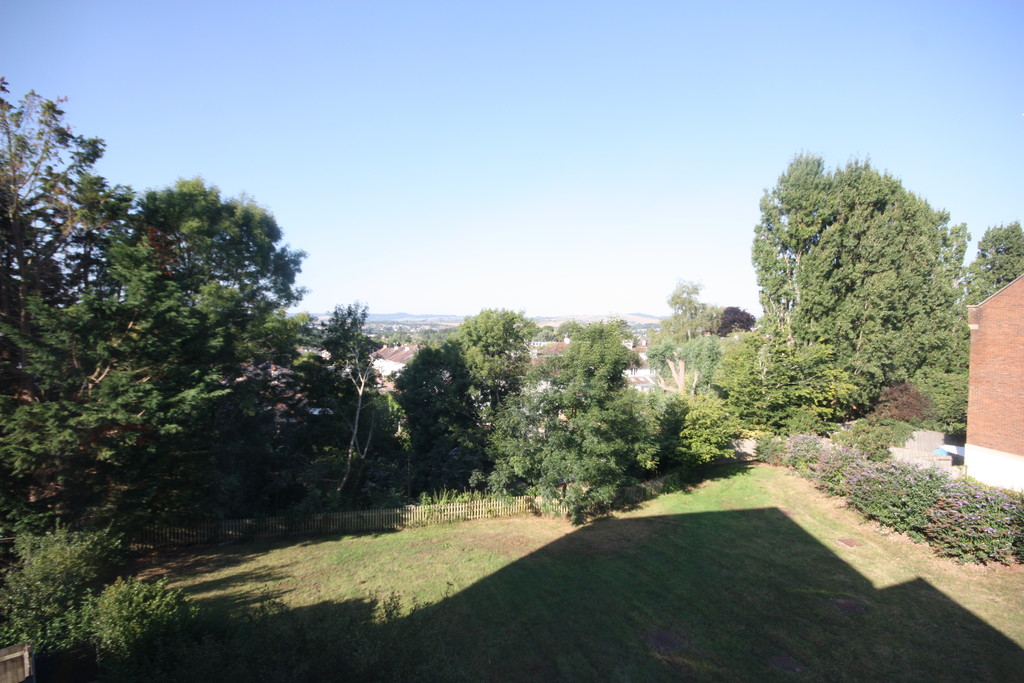 2 bed flat for sale in Gras Lawn, St Leonards, Exeter  - Property Image 16