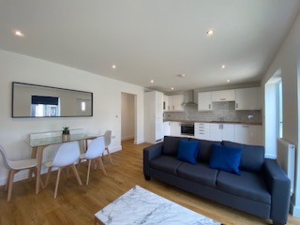 2 bed flat to rent  - Property Image 3