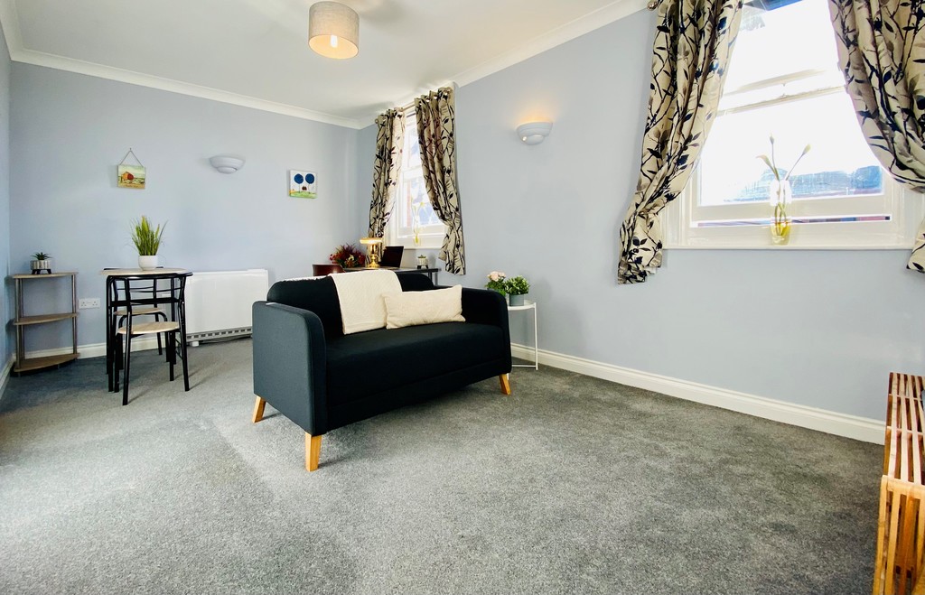 1 bed flat for sale in Northernhay Street 1