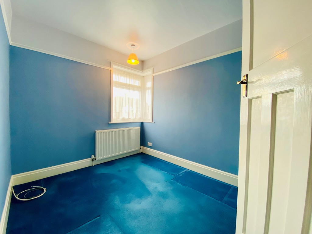 3 bed house for sale in 35 Kennerley Avenue 10