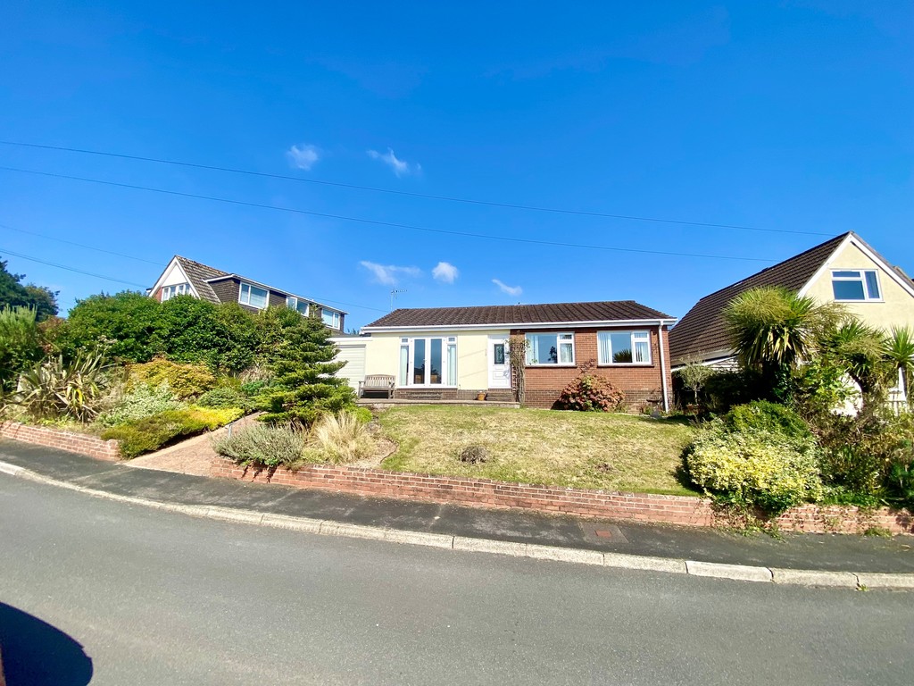 3 bed bungalow for sale in Okefield Road, EX17