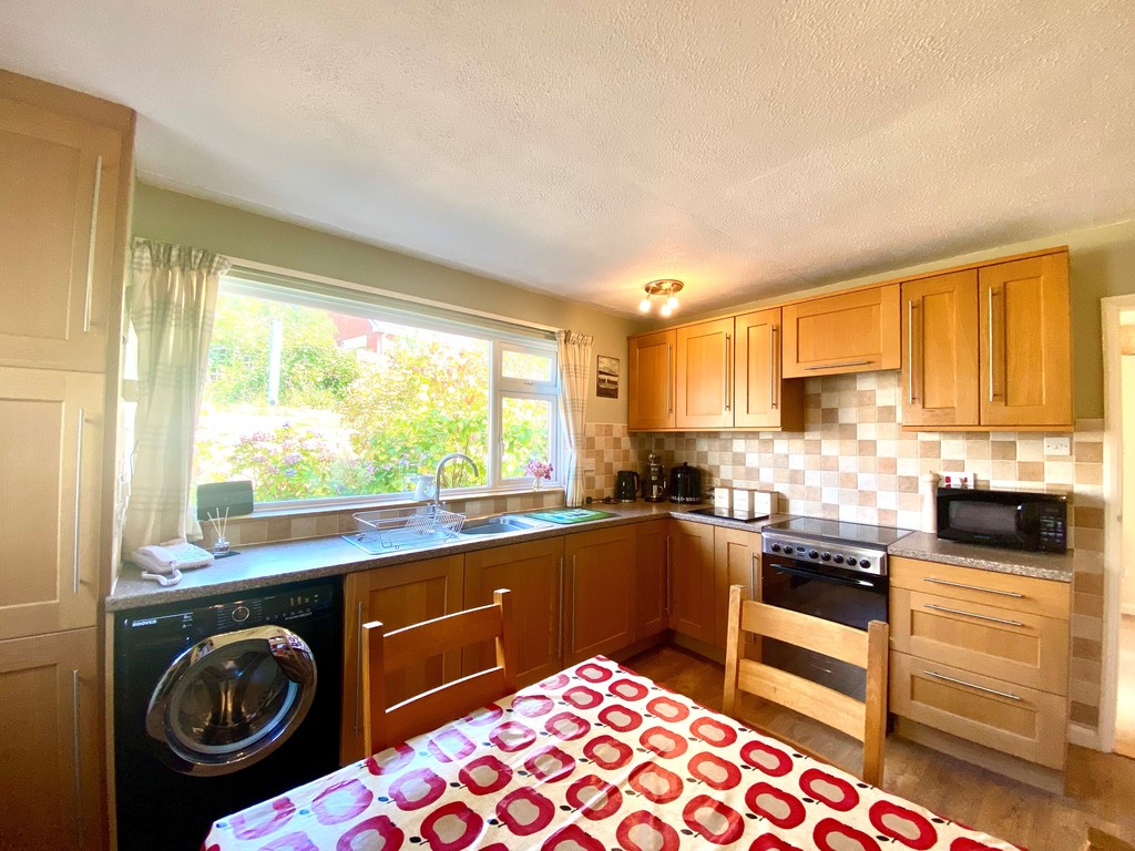 3 bed bungalow for sale in Okefield Road 5