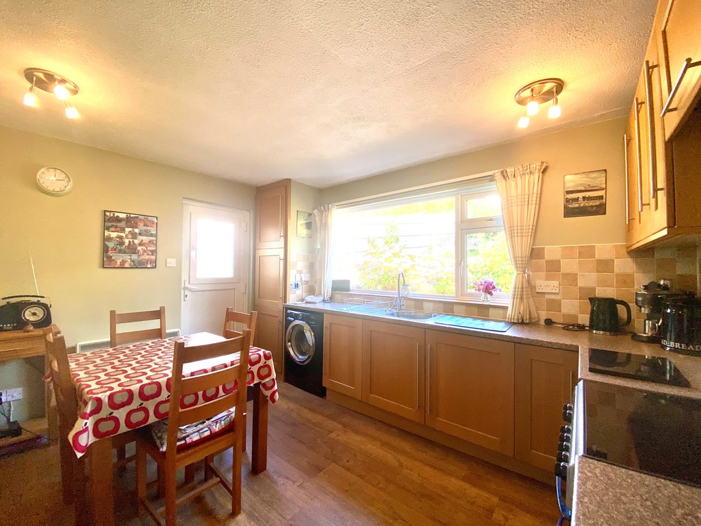 3 bed bungalow for sale in Okefield Road  - Property Image 7