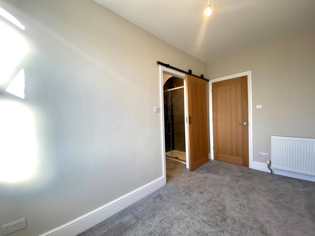 1 bed flat to rent 10