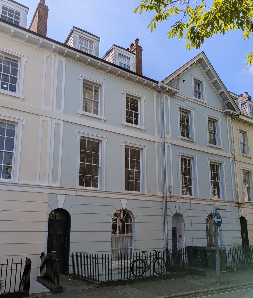 2 bed flat for sale in Richmond Road, Exeter 2
