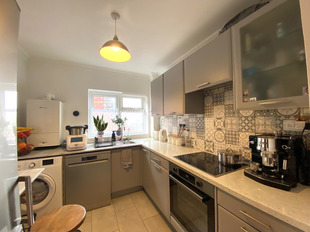 2 bed flat for sale in Flat E, 27 Well Street 2