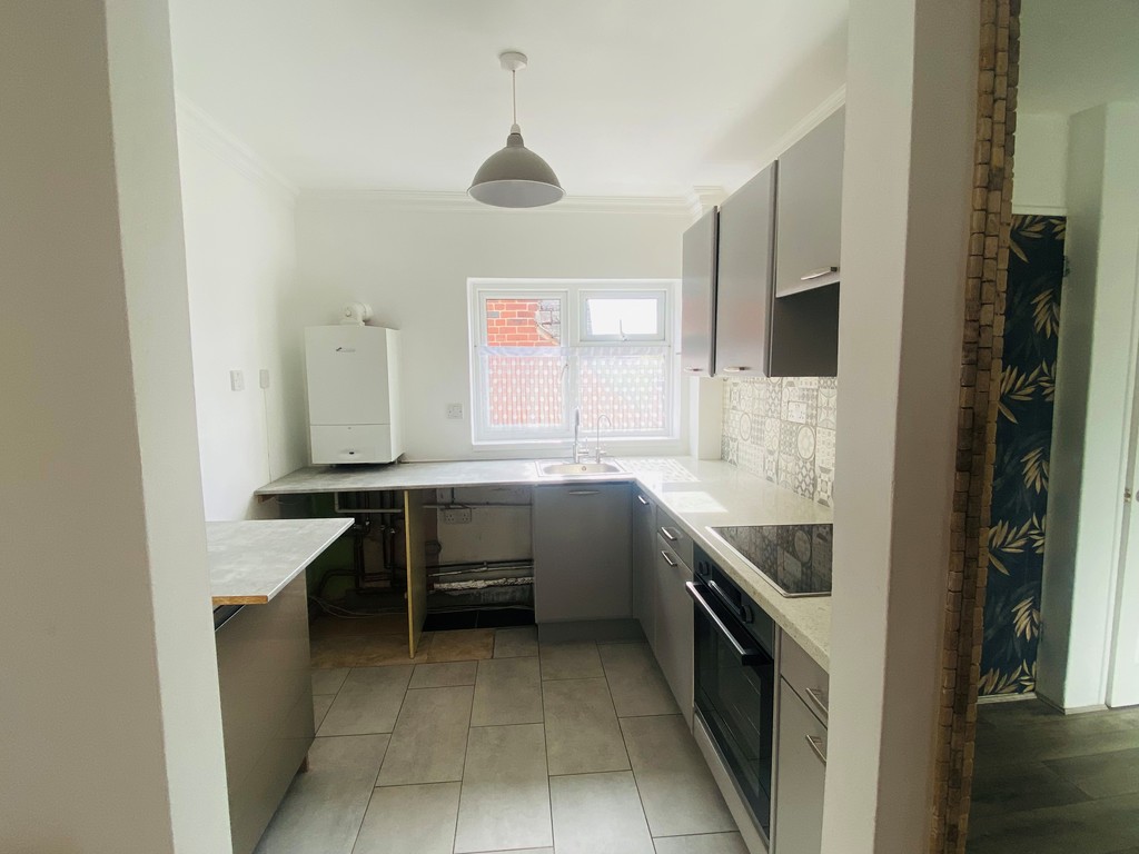 2 bed flat for sale in Flat E, 27 Well Street  - Property Image 3