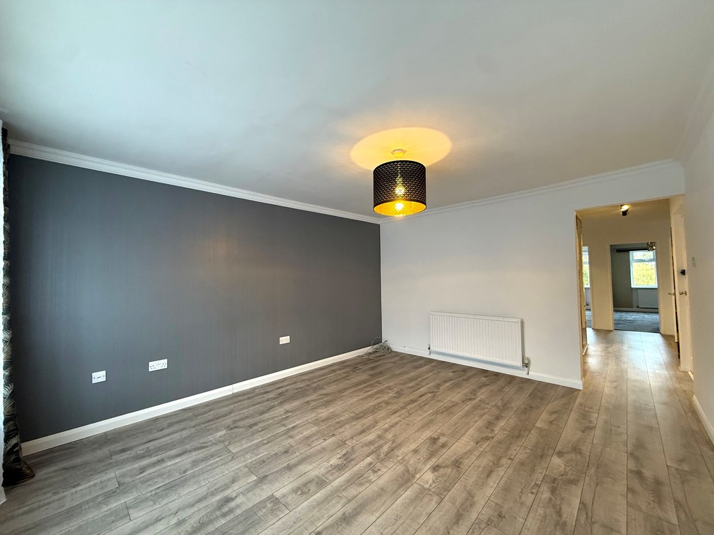 2 bed flat for sale in Flat E, 27 Well Street 3