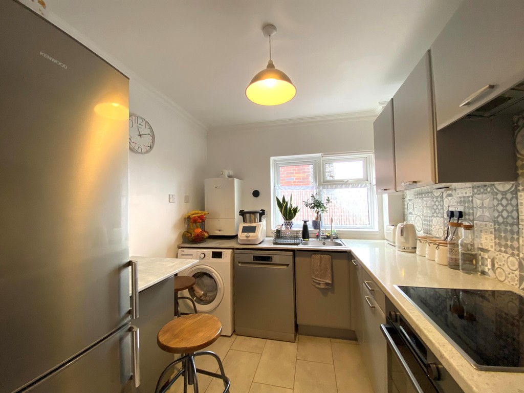 2 bed flat for sale in Flat E, 27 Well Street 3