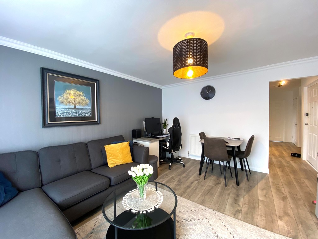 2 bed flat for sale in Flat E, 27 Well Street 4