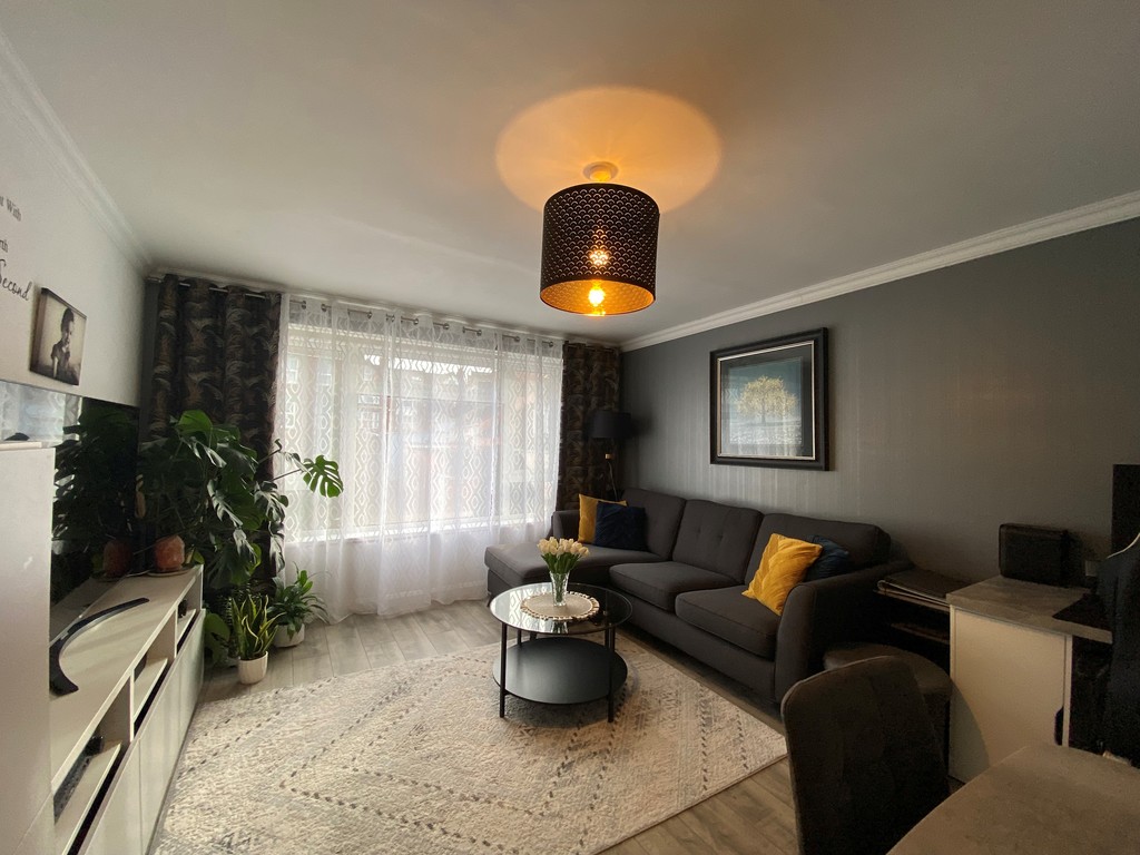 2 bed flat for sale in Flat E, 27 Well Street 5