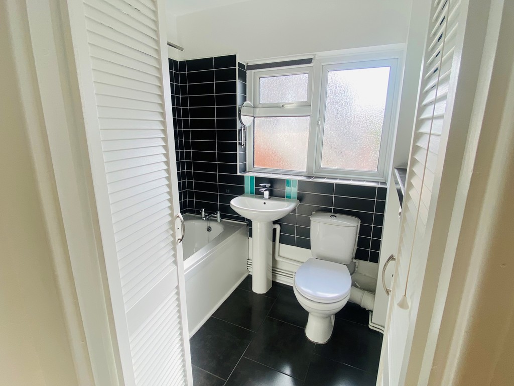 2 bed flat for sale in Flat E, 27 Well Street  - Property Image 8