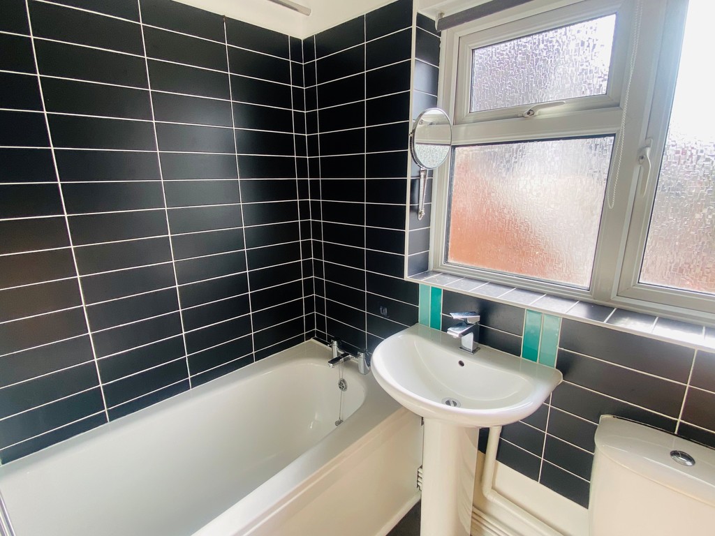 2 bed flat for sale in Flat E, 27 Well Street  - Property Image 9