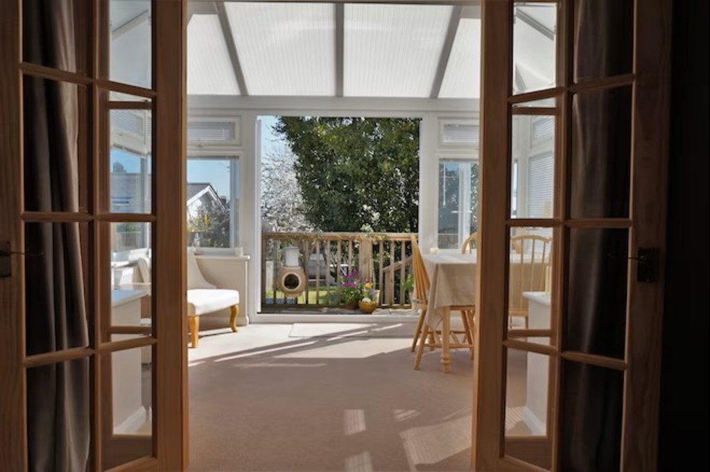 2 bed flat for sale in Union Road, Exeter  - Property Image 2