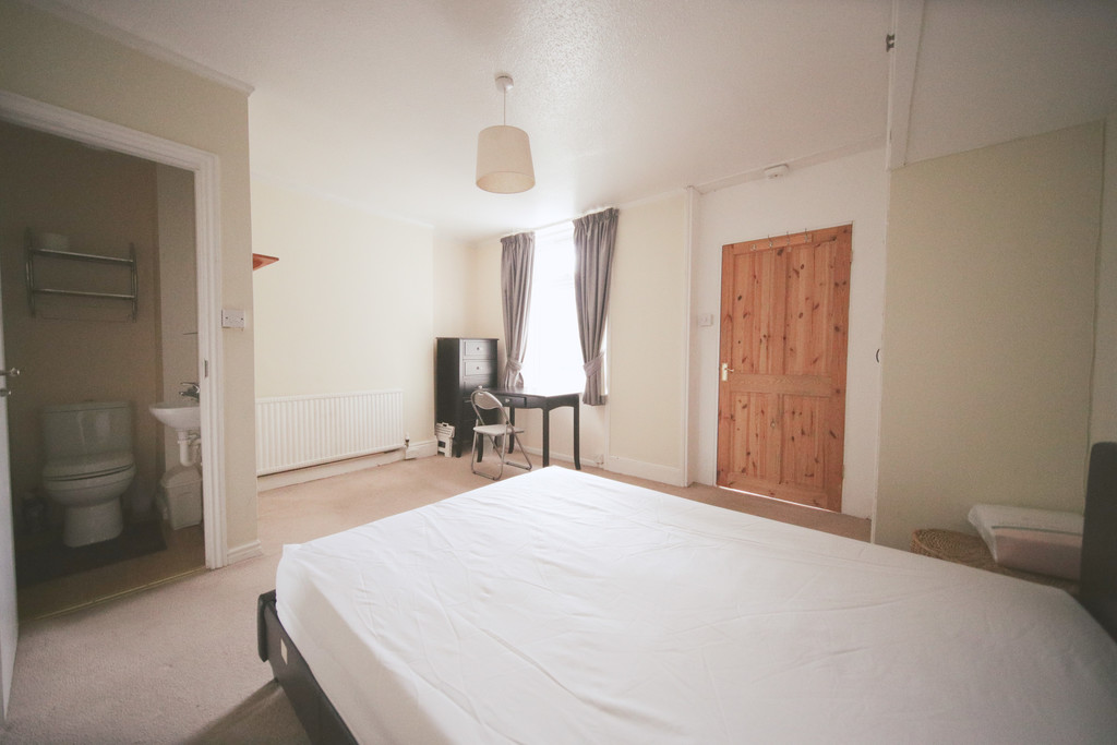 2 bed flat for sale in Union Road, Exeter 5
