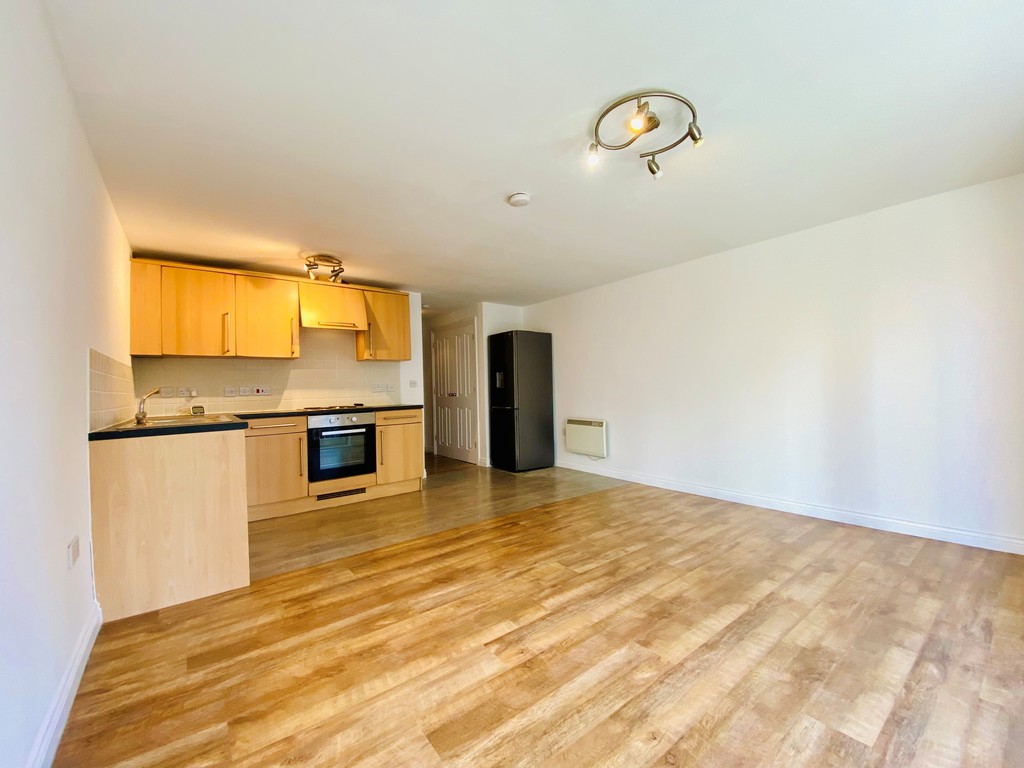 1 bed flat for sale in Marcus House, New North Road 5