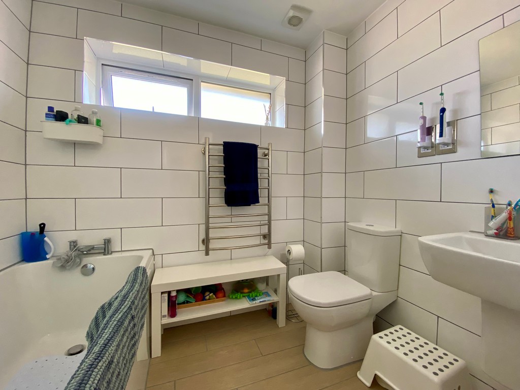 4 bed house for sale in Marypole Walk, Exeter  - Property Image 9