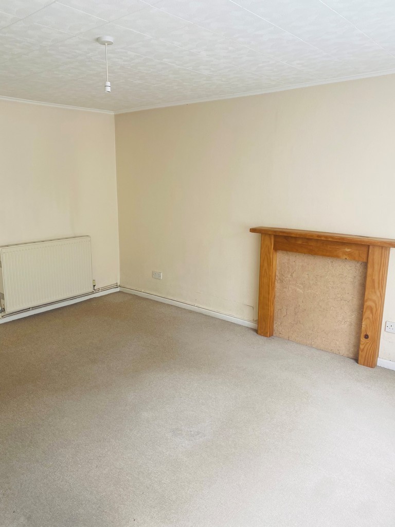 2 bed flat for sale in Well Street, Exeter  - Property Image 3