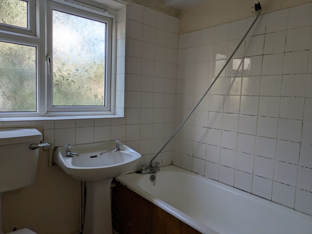 2 bed flat for sale in Well Street, Exeter 4