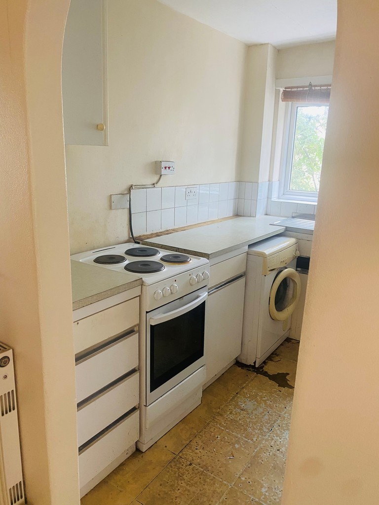 2 bed flat for sale in Well Street, Exeter 6
