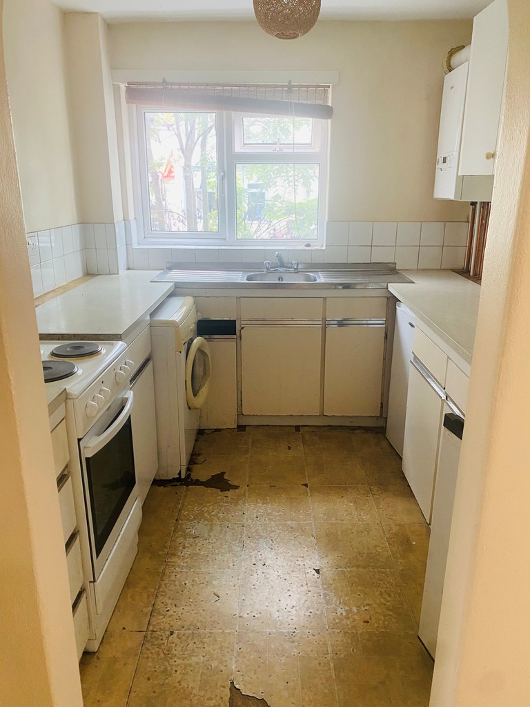 2 bed flat for sale in Well Street, Exeter  - Property Image 7