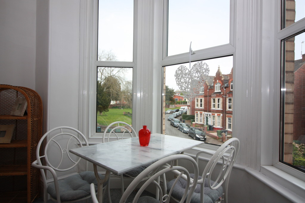 2 bed flat for sale in Longbrook Street, Exeter  - Property Image 3