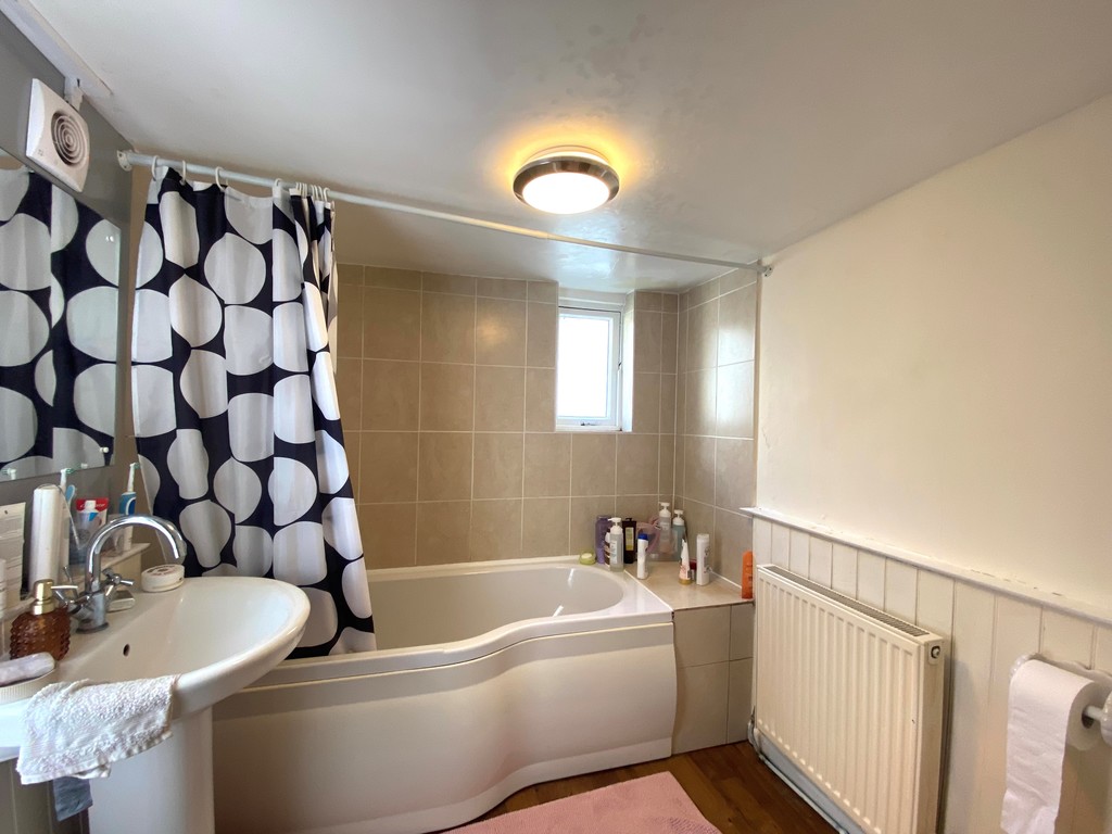 2 bed flat for sale in Oxford Road, Exeter  - Property Image 3
