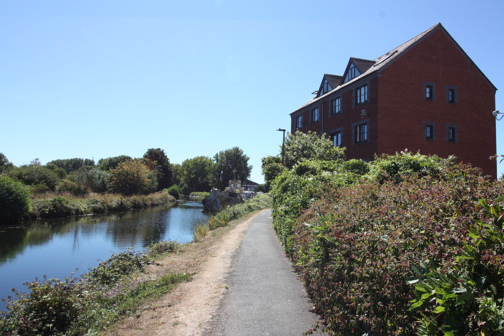 2 bed flat for sale in River Meadows, Water Lane, Exeter 2