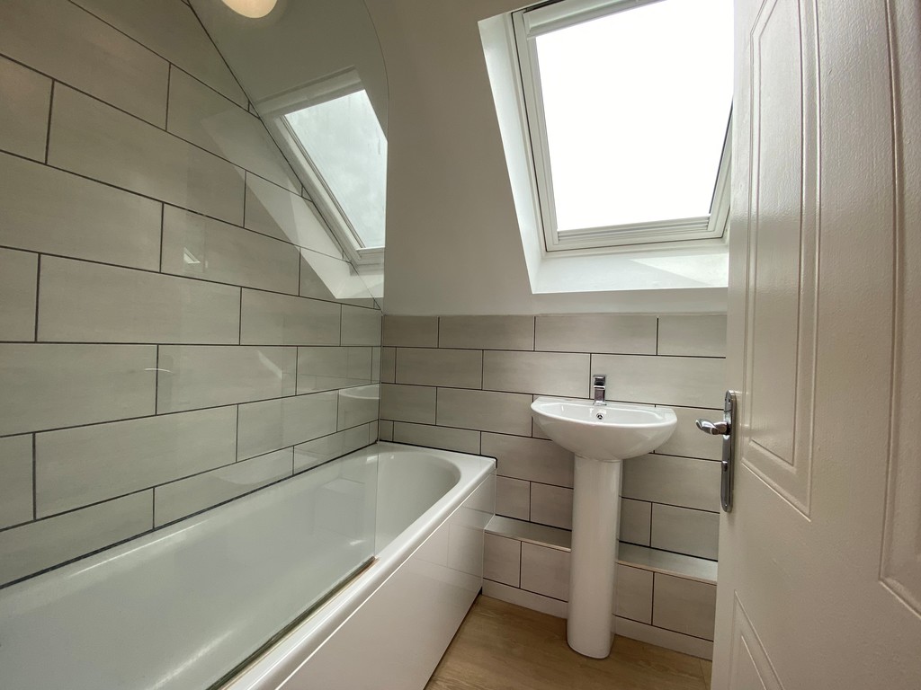 2 bed flat for sale in River Meadows, Water Lane, Exeter 6