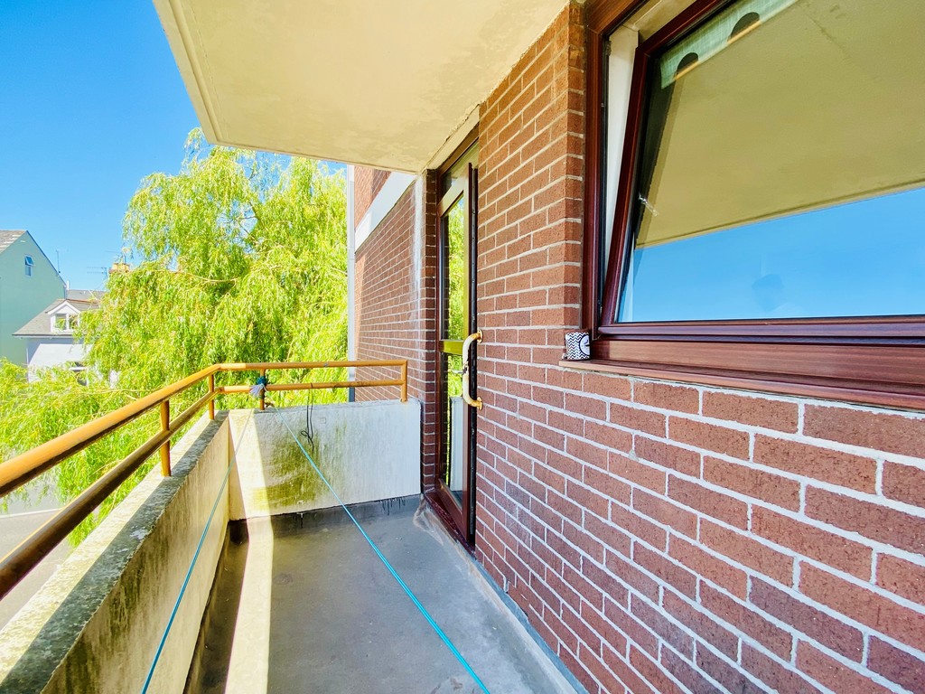 2 bed flat for sale in Belmont House, Silver Lane  - Property Image 2
