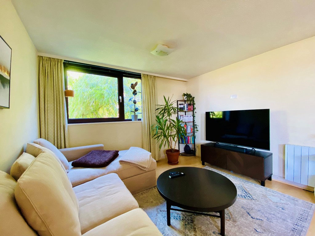 2 bed flat for sale in Belmont House, Silver Lane  - Property Image 4