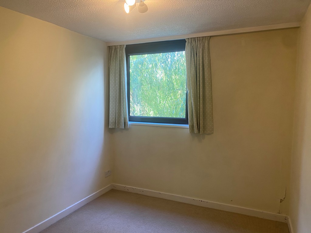 2 bed flat for sale in Belmont House, Silver Lane  - Property Image 6