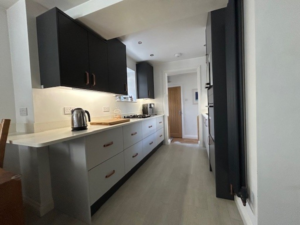 3 bed house to rent in Daimonds Lane, Teignmouth 4