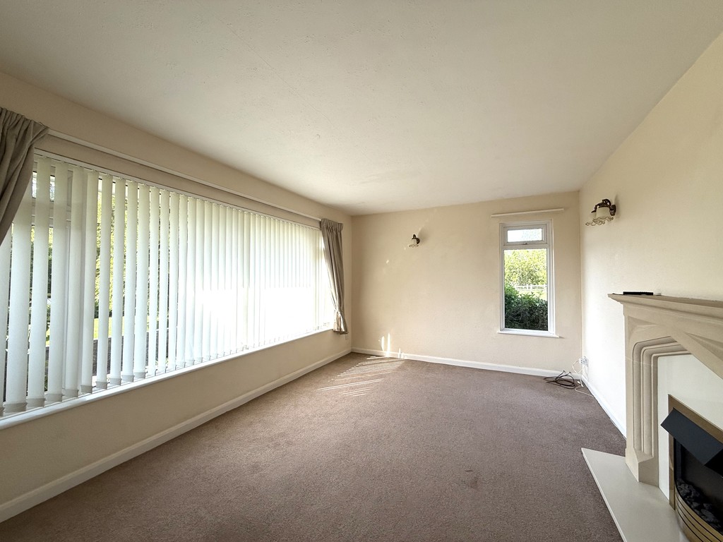 3 bed bungalow to rent in Morchard Bishop 2
