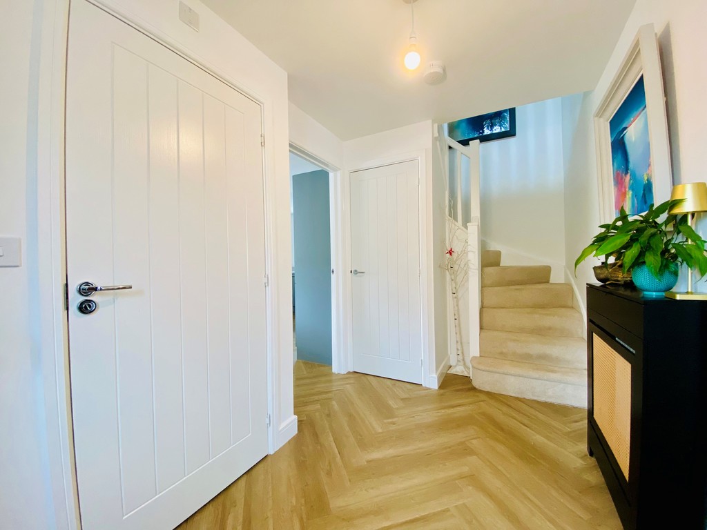 4 bed house for sale in Calves Close, Cranbrook, Exeter 2