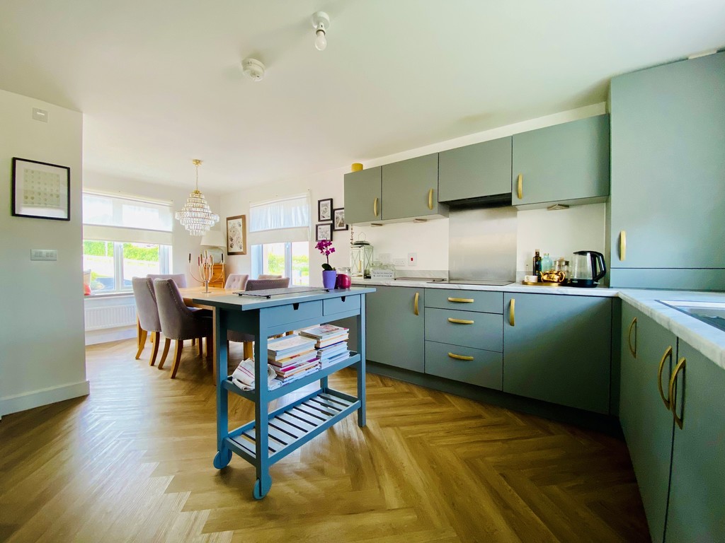 4 bed house for sale in Calves Close, Cranbrook, Exeter  - Property Image 7